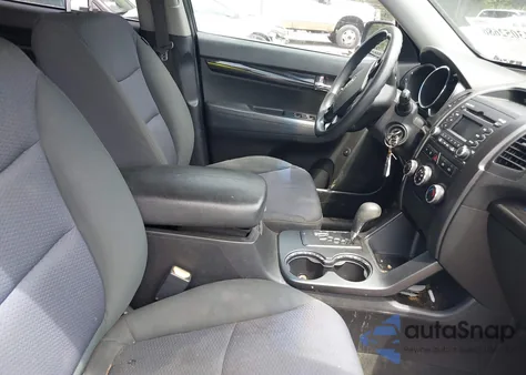 2011 Kia Sorento Lx z USA, uszkodzony, nr VIN 5XYKT3A15BG025983